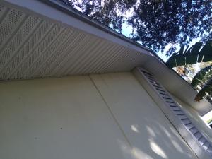 hurricane roof support